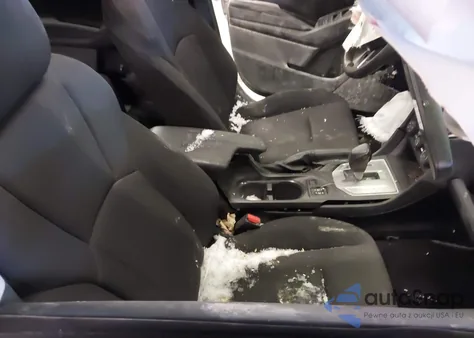 2021 Subaru Impreza Premium 5-Door z USA, uszkodzony, nr VIN 4S3GTAD63M3704658